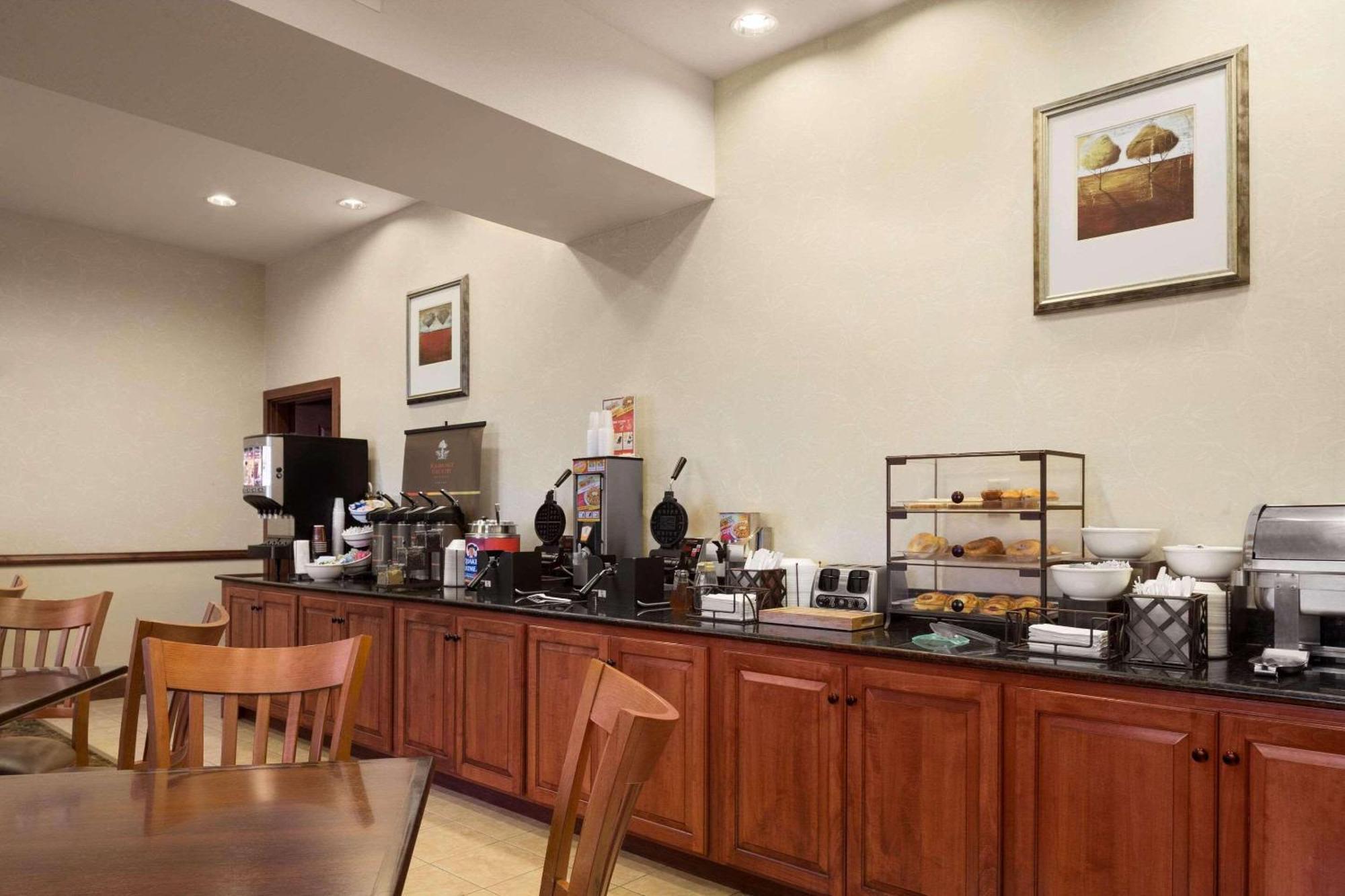 Country Inn & Suites By Radisson, Crestview, Fl Bagian luar foto